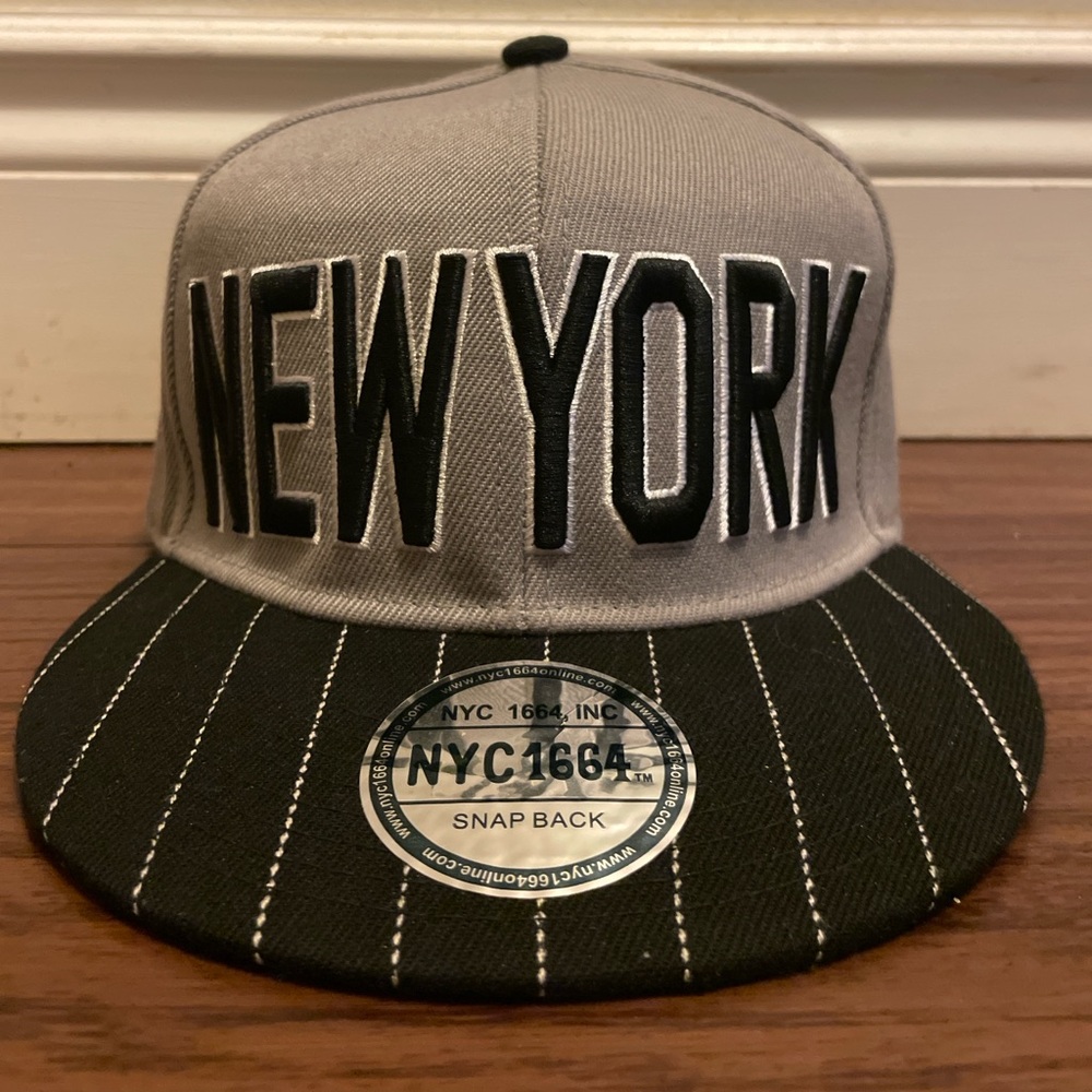 Grey/Black Flat Brim "New York" Cap